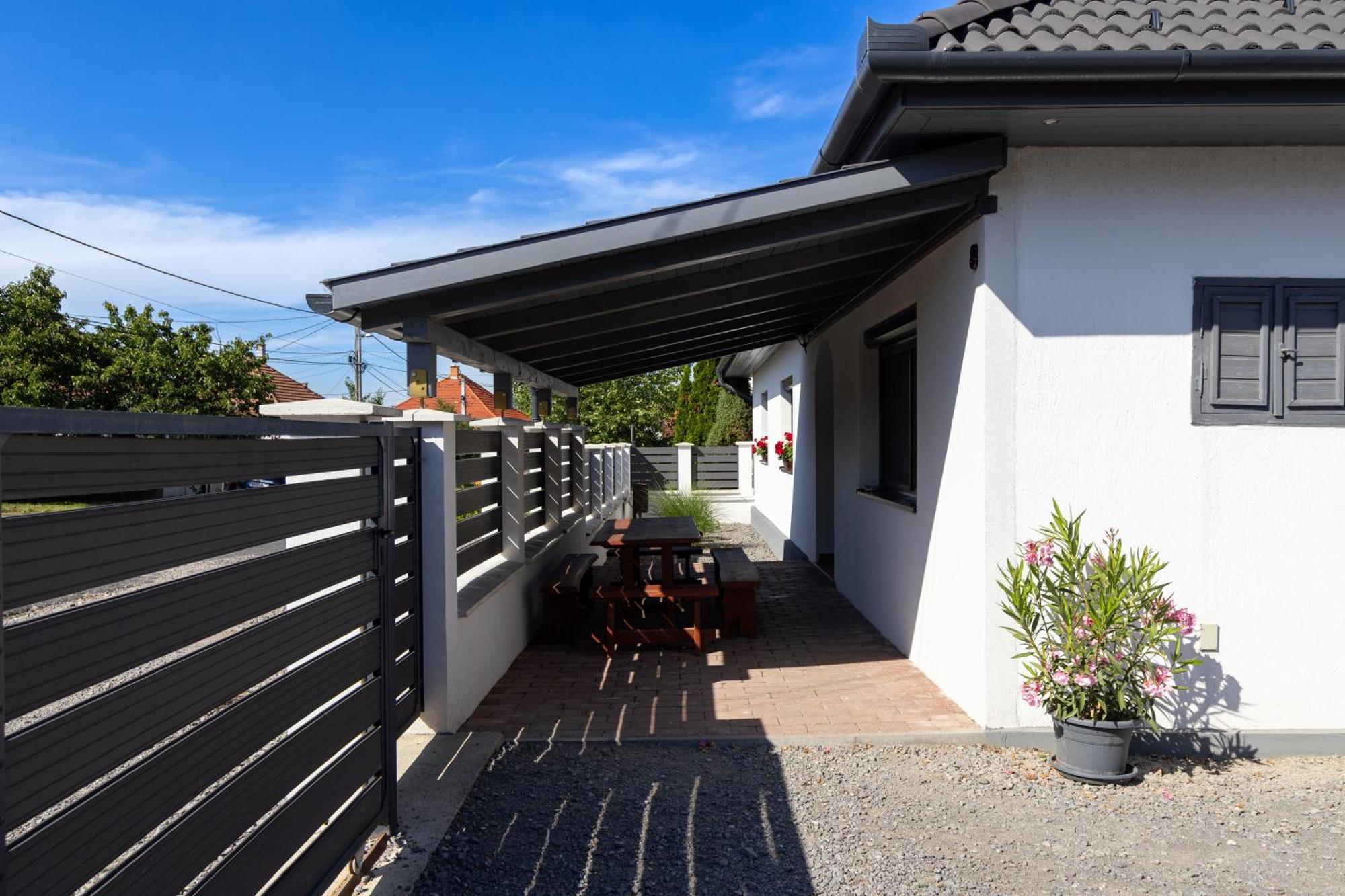 Kincso Vendeghaz Apartment Sarospatak Exterior photo